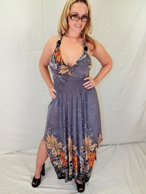 18 year old girl Arwen Gold loses her virginity after her car breaks down